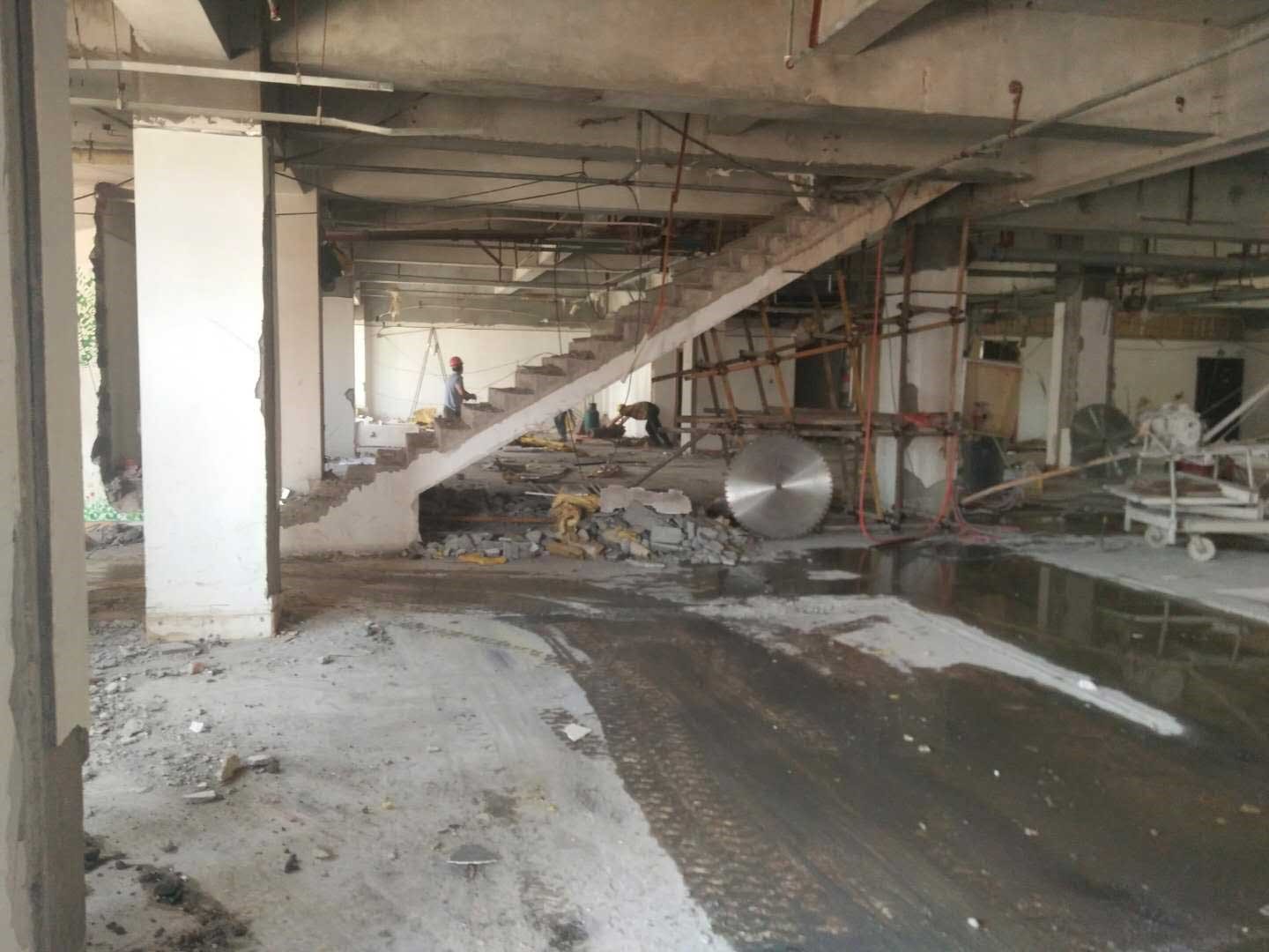 家具清空后才啟動蘇州房屋拆除的主體作業(yè)