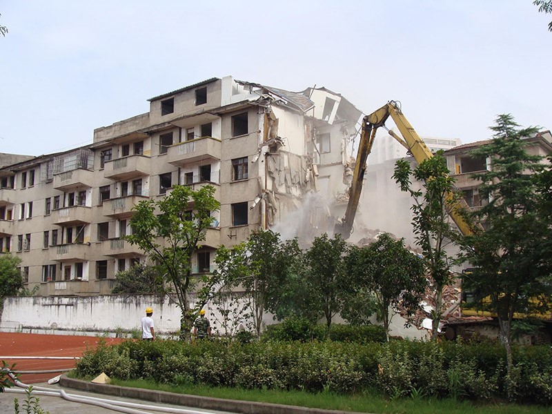 蘇州蘇州拆除作業(yè)時(shí)的安全頭盔 選擇有什么標(biāo)準(zhǔn)